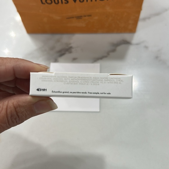 Louis Vuitton LV “Lovers “Pharrell Fragrance 2ml Sample + Special Fragrance Card - Picture 5 of 5